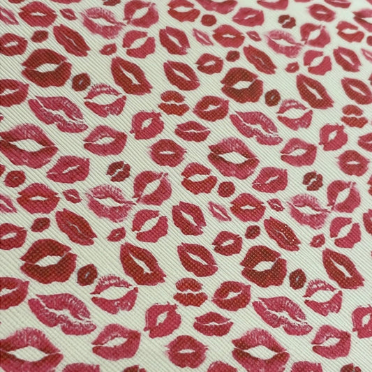 115 leatherette valentines kisses