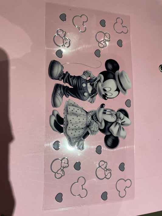 109 UVDTF wrap - Mickey Minnie in love