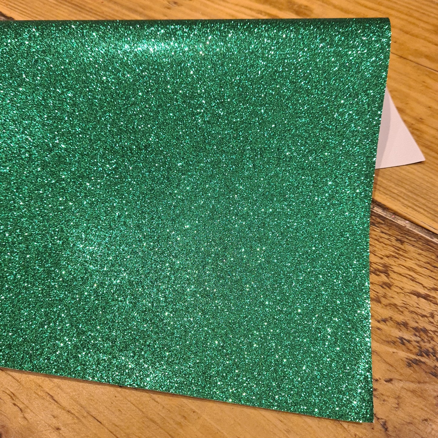 26 Fine glitter green