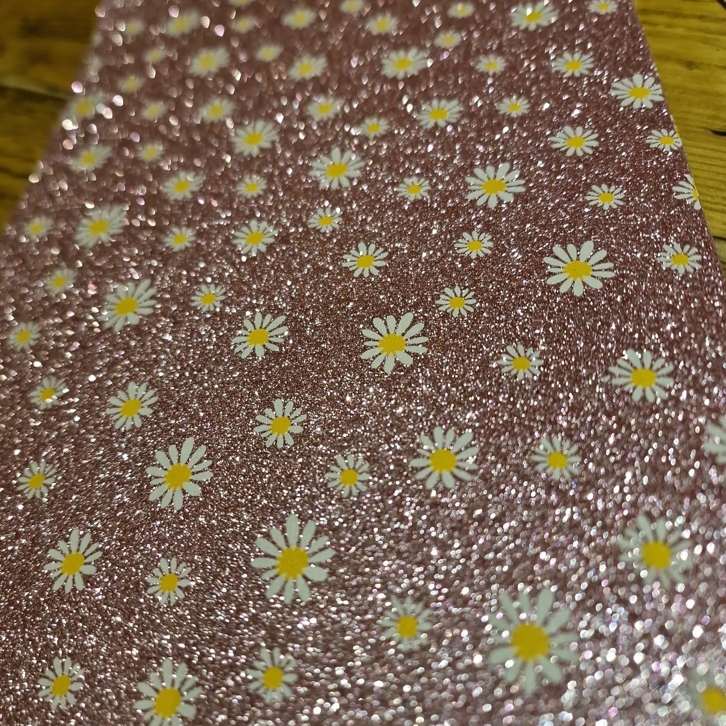 38 Fine glitter pink daisy